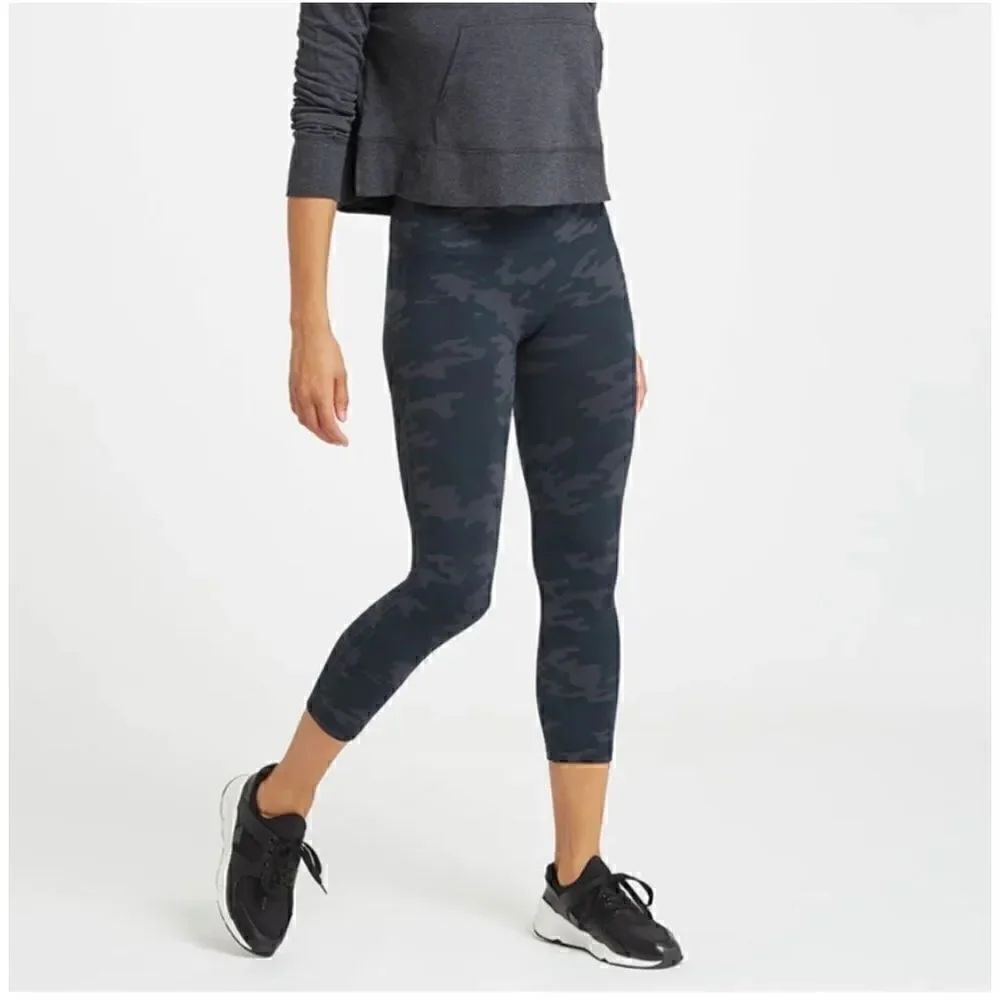 Spanx Look At Me Now Seamless Black Neutral Camo Full Length Leggings